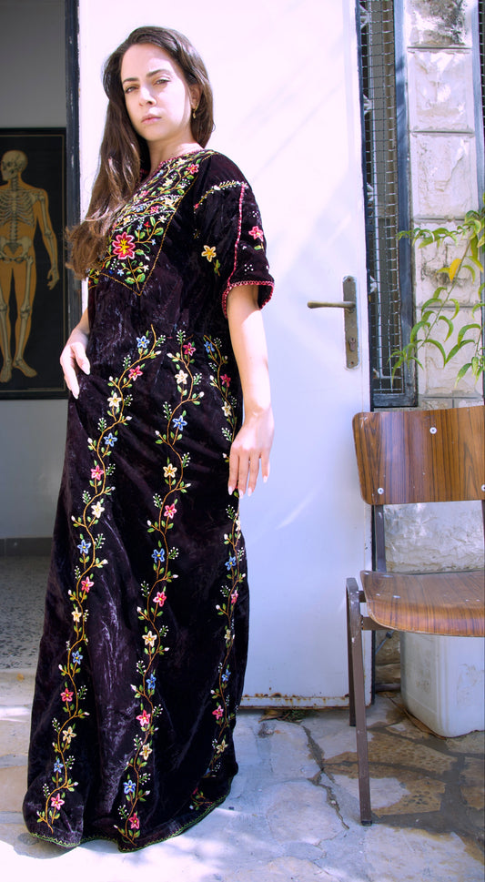 Vintage Velvet Thobe