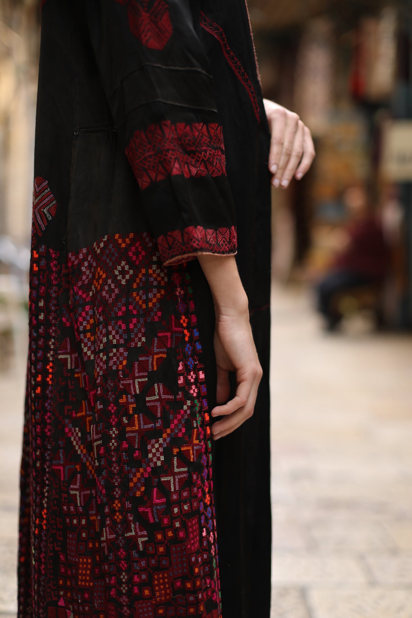 Hand-Embroidered Vintage Robe from Syria | 1940s