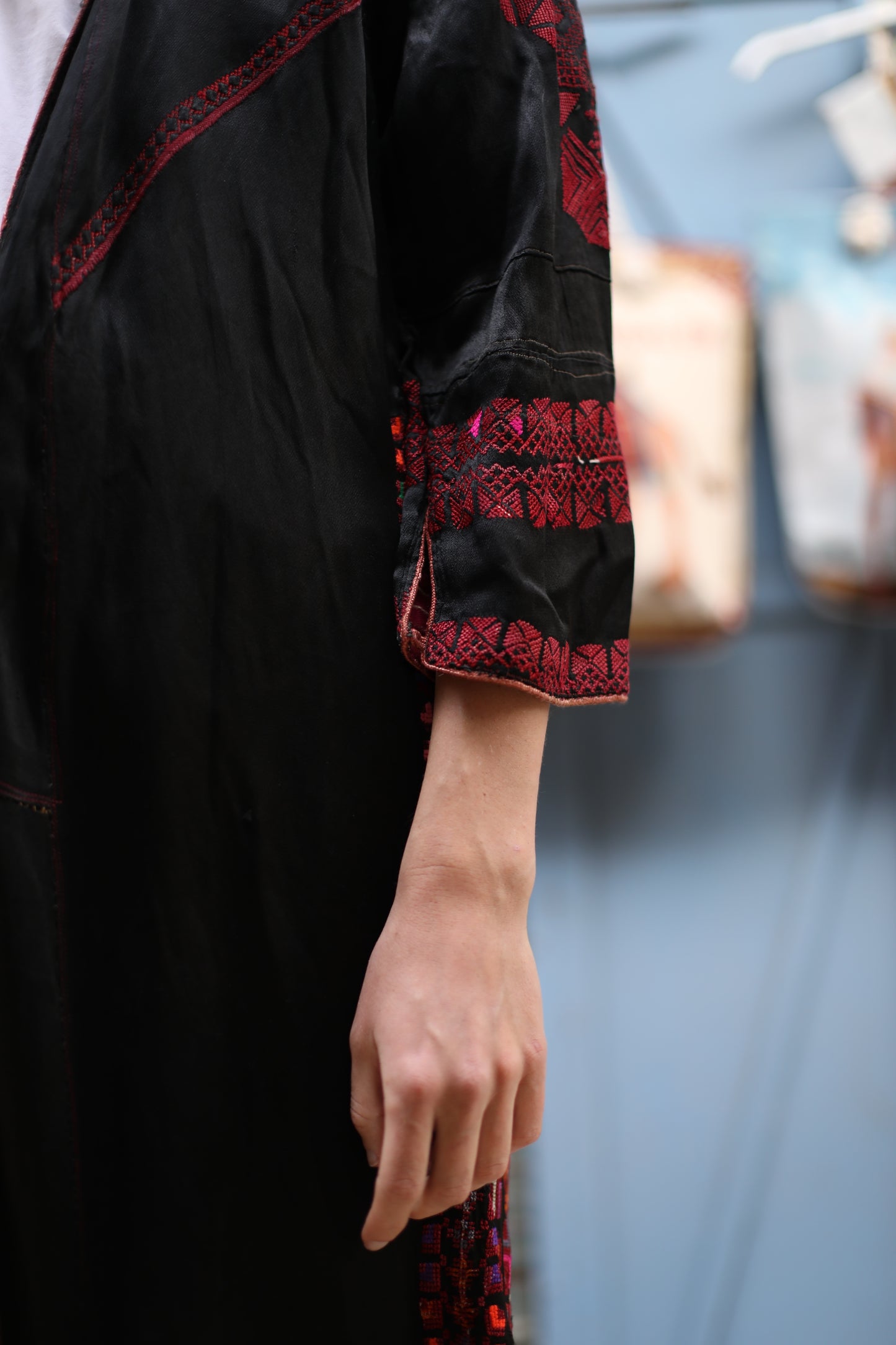Hand-Embroidered Vintage Robe from Syria | 1940s
