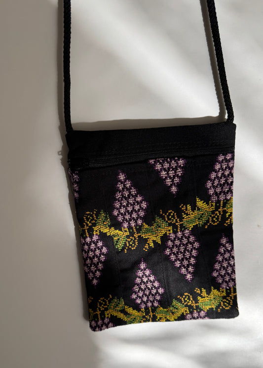 Bag with Vine Pattern