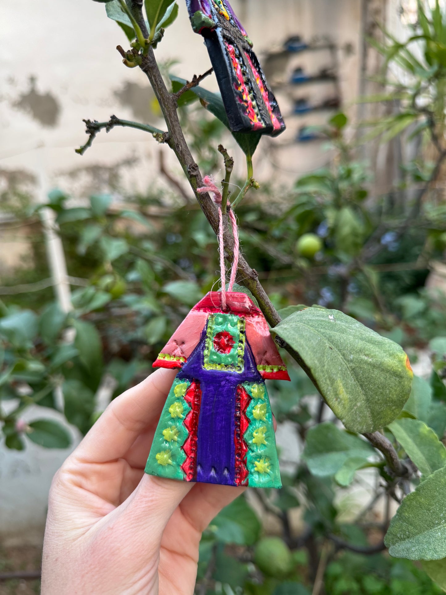 Ornament Thobe with Magnet