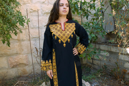 Vintage Palestinian Thobe