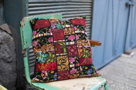 Tatreez Cushion Cover (50x50 cm)