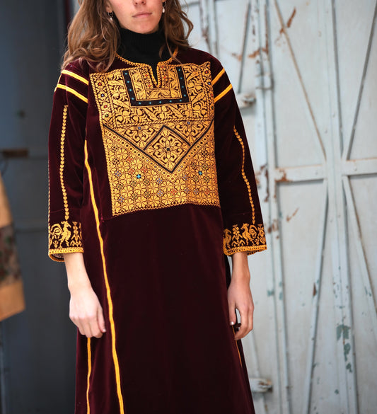 Vintage Velvet Thobe