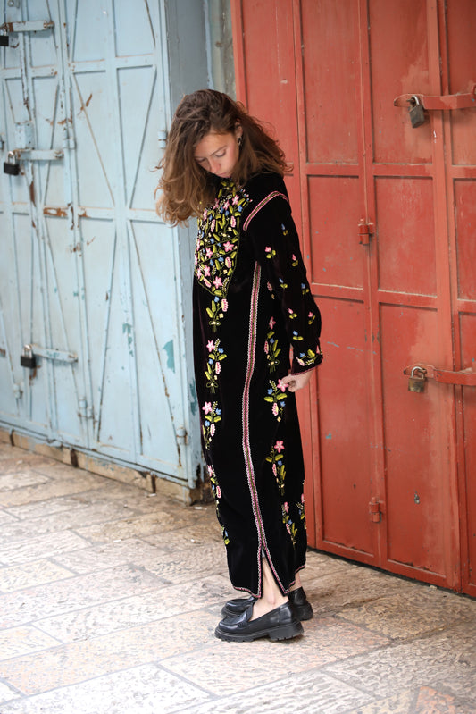 Vintage Velvet Thobe